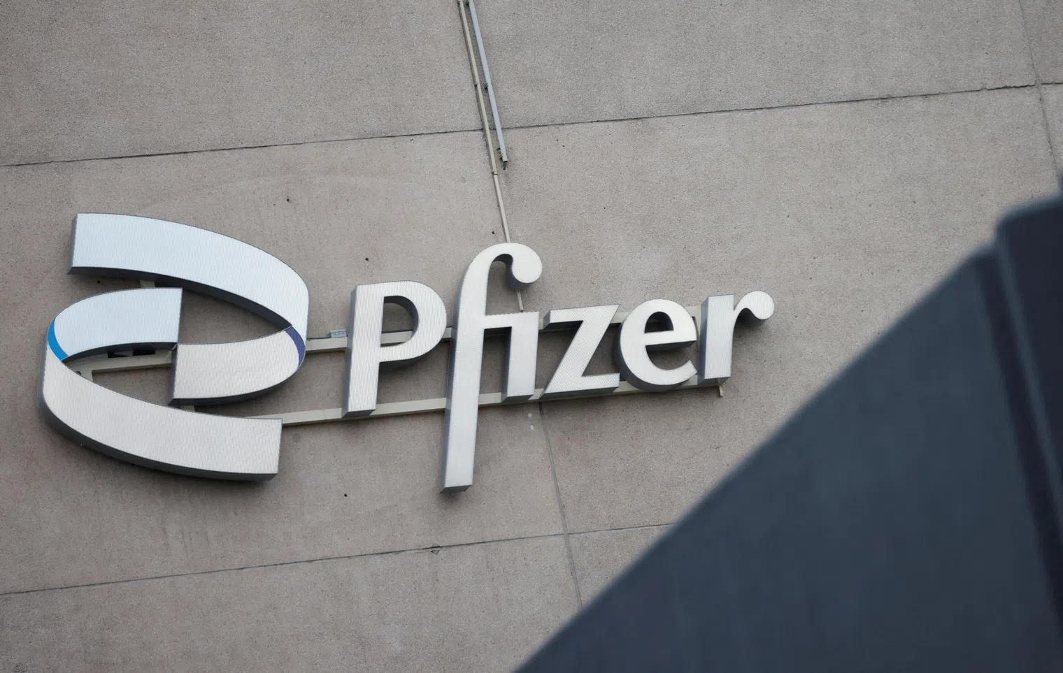 Pfizer Divests Entire Haleon Stake in $3.24 Billion Deal