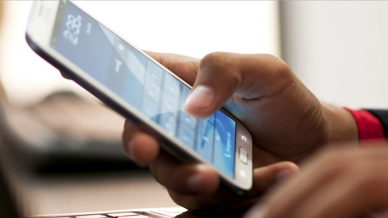 How payments acceptance on smartphones can bridge the digital divide Mobile phone POS
