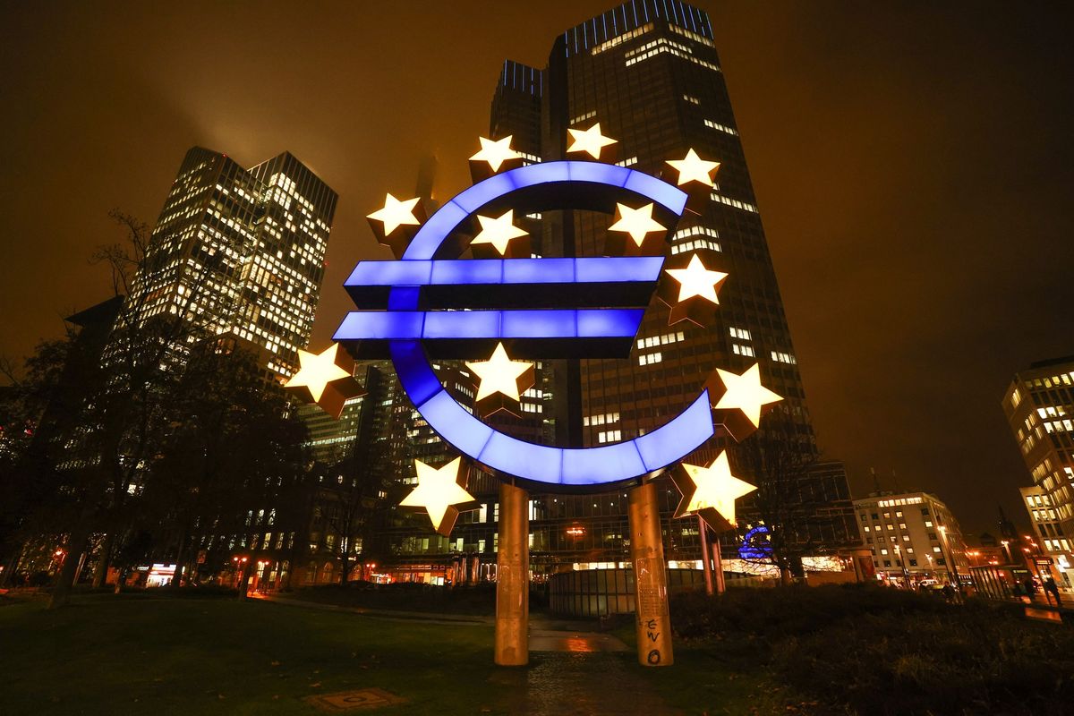 ECB In ‘Currency War’ Over Euro, Commerzbank Strategist Says