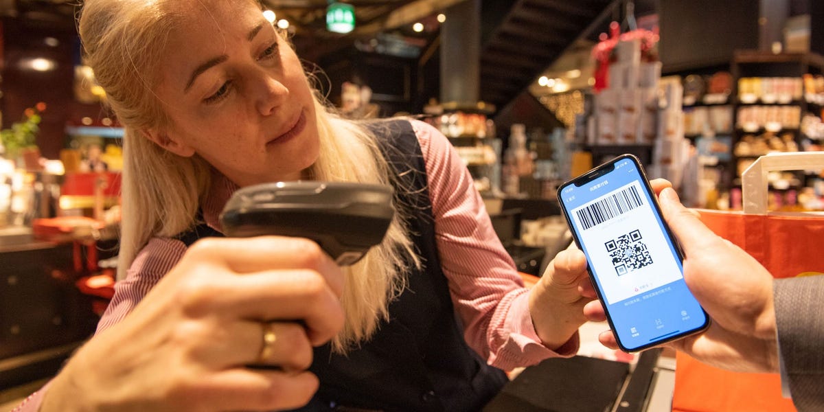 Trump Targets Ant’s Alipay, WeChat Pay in Latest App Bans