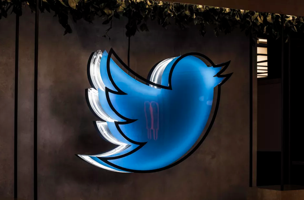 Twitter debuts new ad features ahead of ecommerce push