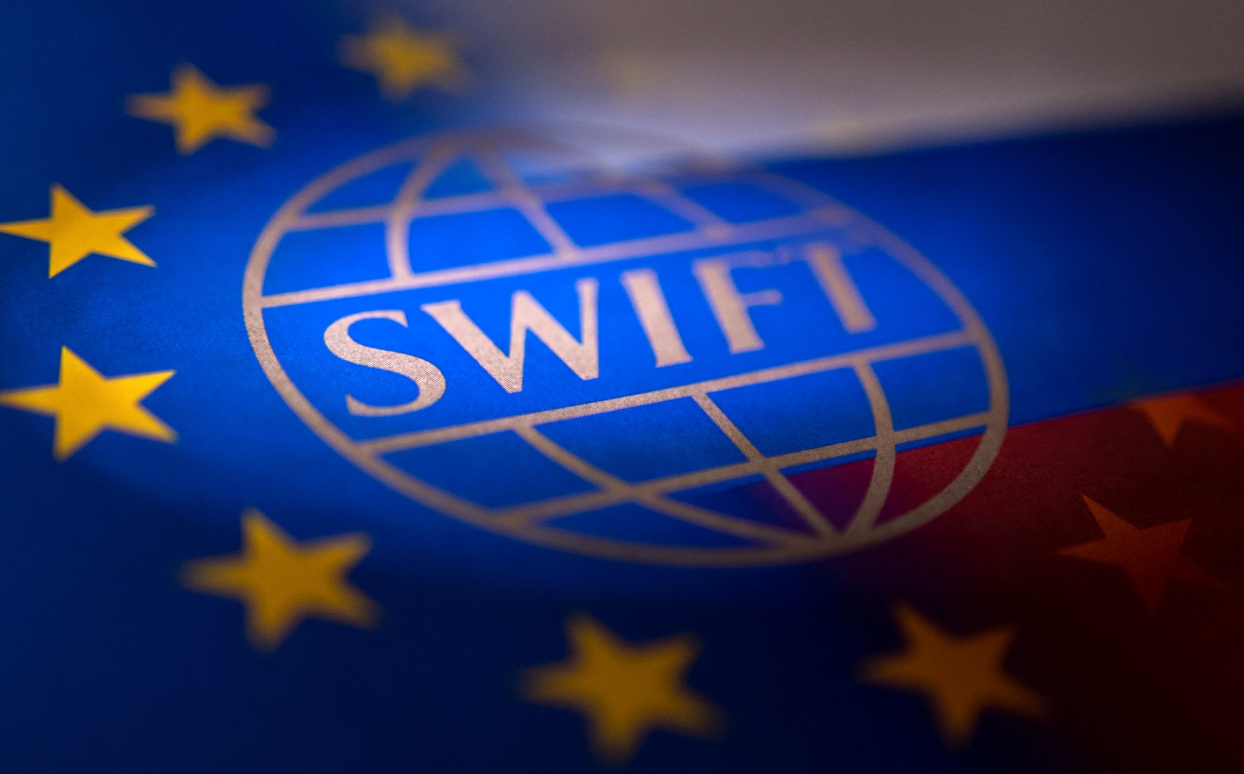 Global: EU to exclude seven Russian banks from SWIFT