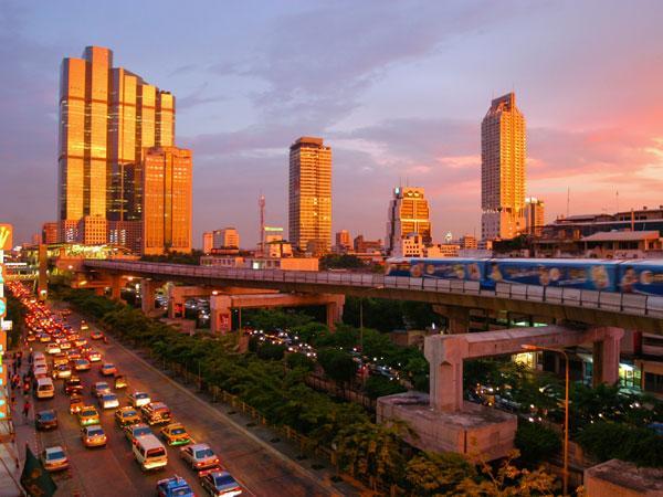 Tanzania orders network operators to improve services