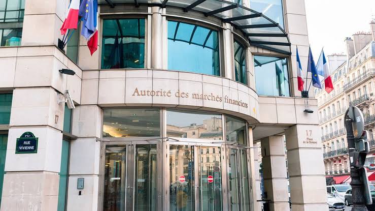 Global: Société Générale progresses in crypto space with digital asset services registration