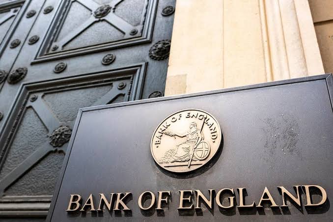 Global: Bank of England Sets Pound Sterling up for a November of Losses against Euro and Dollar
