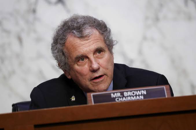 Global: US Crypto Ban Proposal Tossed Around By Senate Banking Chair