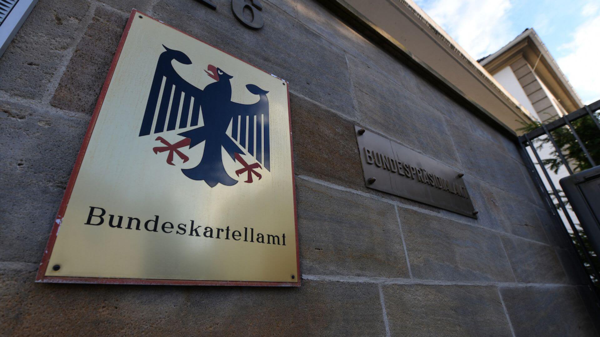 Global: German Regulator Says Google Automotive Services May Violate Antitrust Rules