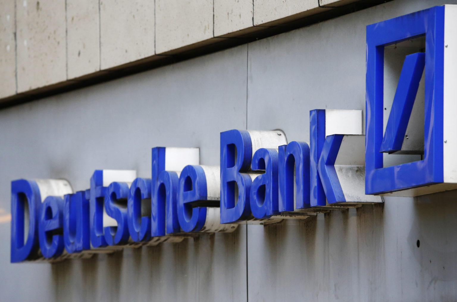Global: Federal Reserve Board fines Deutsche Bank with $186m over AML failures