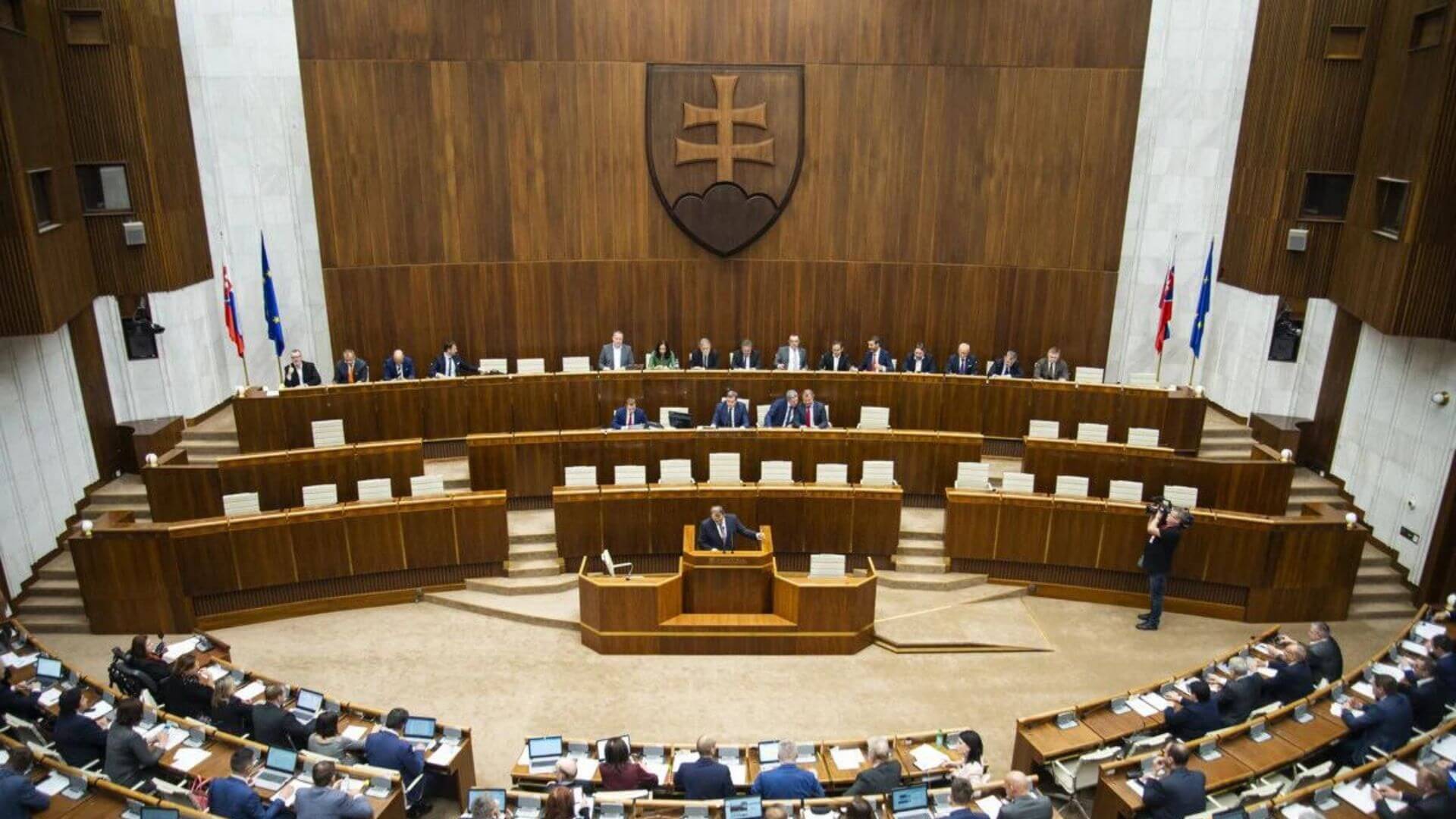 Global: Slovakia's Parliament Approves Lower Taxes for Cryptocurrencies