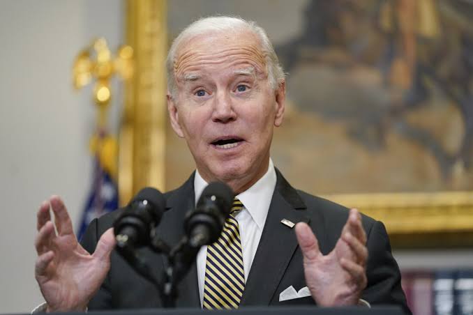Global: Biden Administration Urges Supreme Court to Review Social Media Content Laws