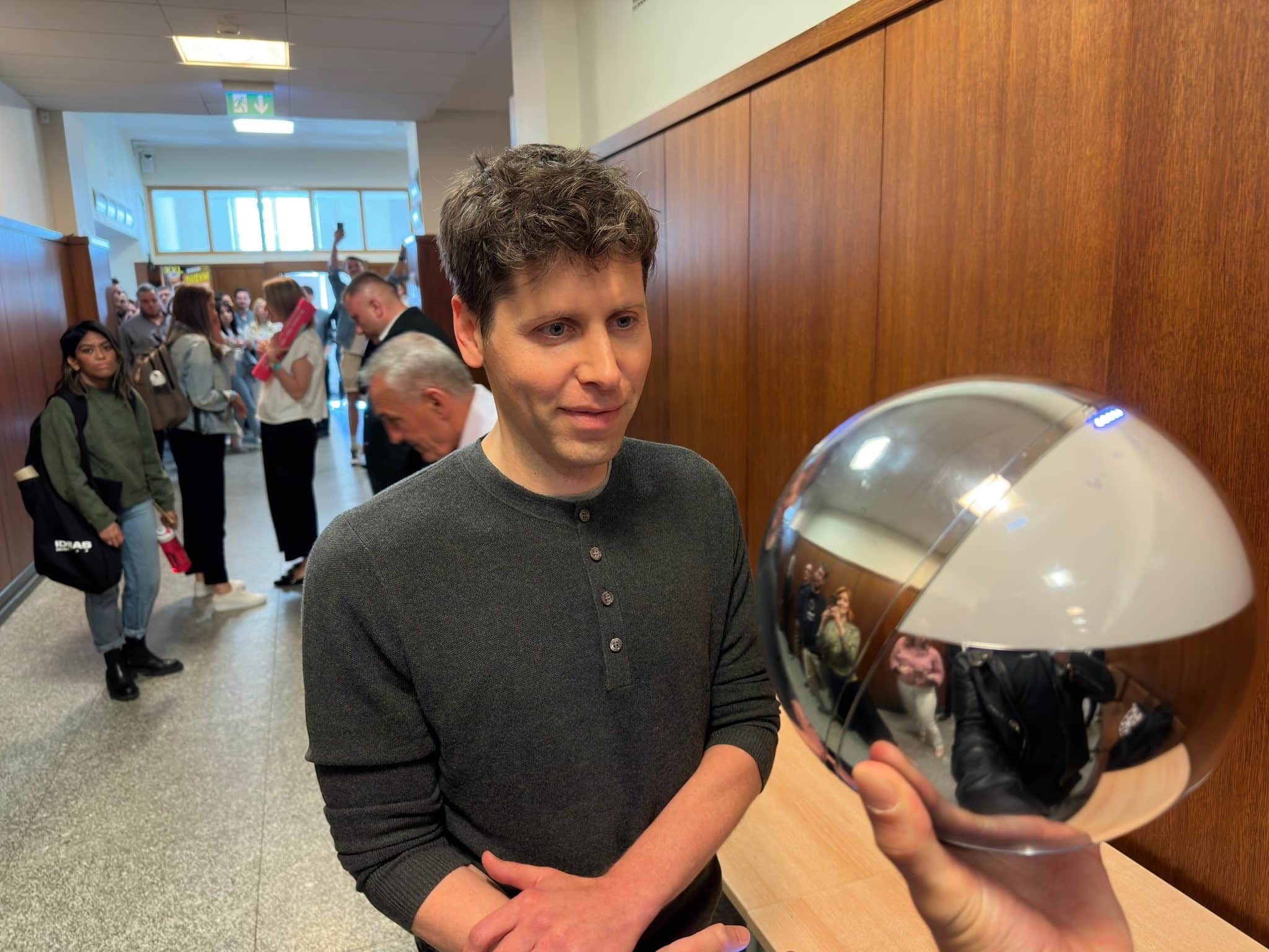 Global: Worldcoin brings biometric orbs to Peru Worldcoin brings biometric orbs to Peru