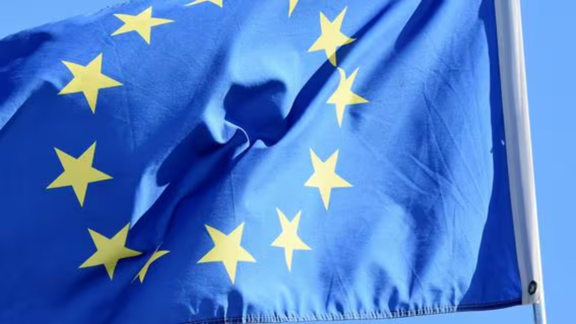 EU MiCA Stablecoin Regulations Now in Effect