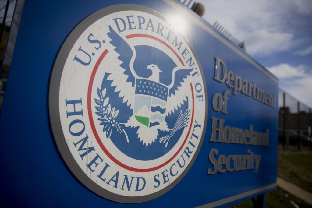 Global: DHS S&T and USCIS Collaborate on Digital Credentials Using Open Standards DHS S&T and USCIS Collaborate on Digital Credentials Using Open Standards