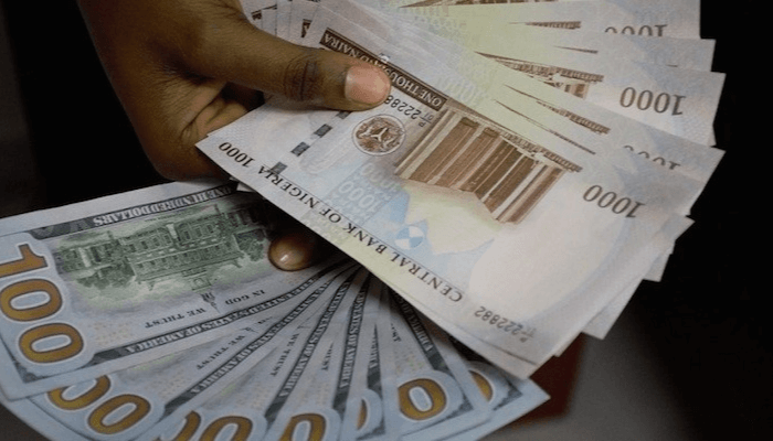 Nigeria: Naira Declines Amid FX Outflows and Falling External Reserves Naira Declines Amid FX Outflows and Falling External Reserves